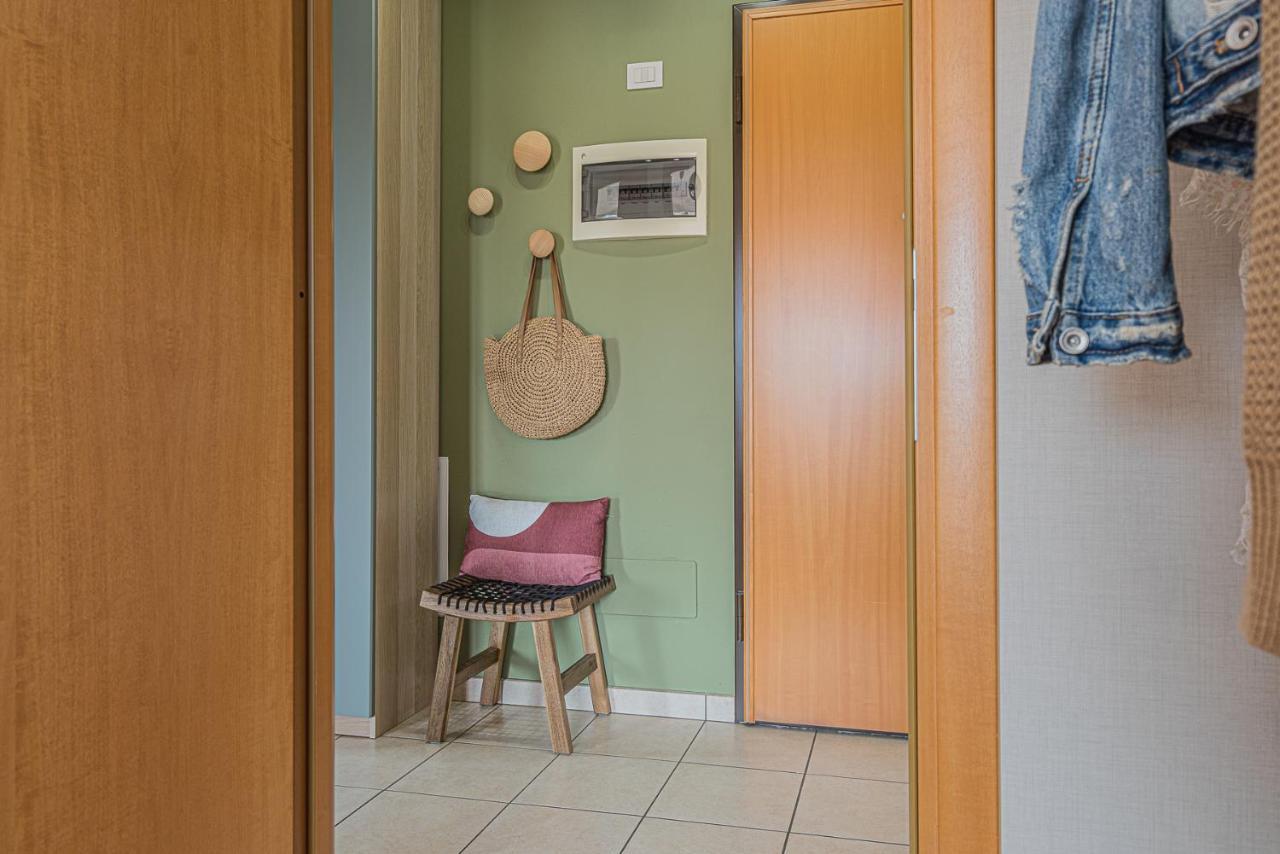 סירמיונה Hygge Family Apartment - One Step Away From The Lake!!! מראה חיצוני תמונה