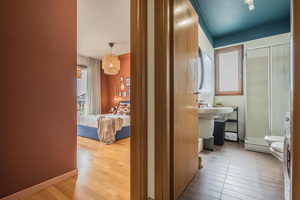 סירמיונה Hygge Family Apartment - One Step Away From The Lake!!! מראה חיצוני תמונה