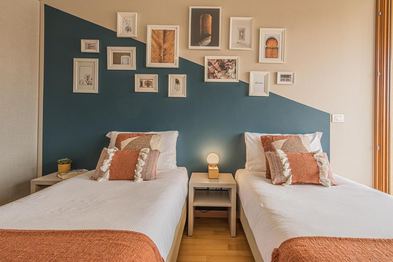 סירמיונה Hygge Family Apartment - One Step Away From The Lake!!! מראה חיצוני תמונה