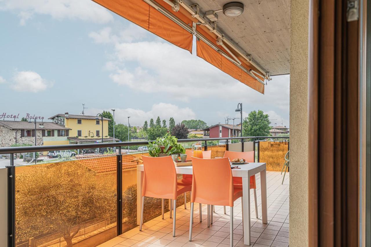 סירמיונה Hygge Family Apartment - One Step Away From The Lake!!! מראה חיצוני תמונה